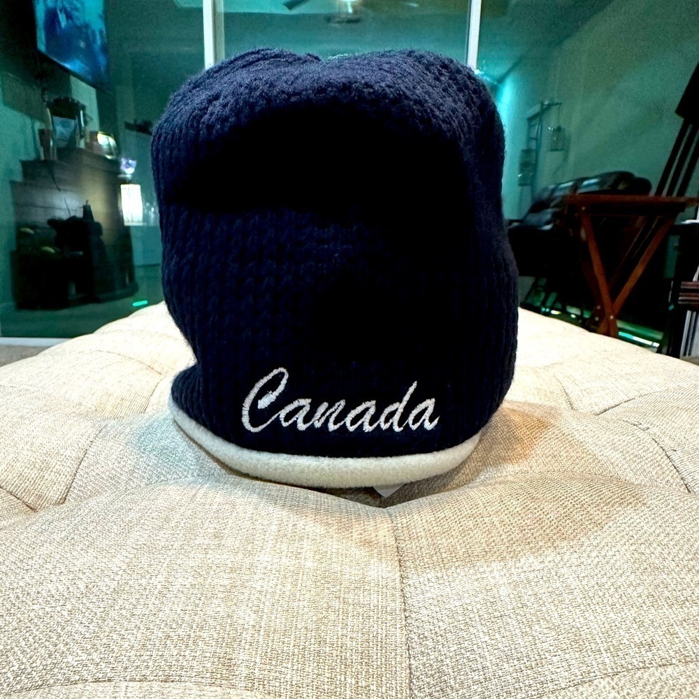 Black Canada Fleece-Lined Winter Beanie - NWOT
